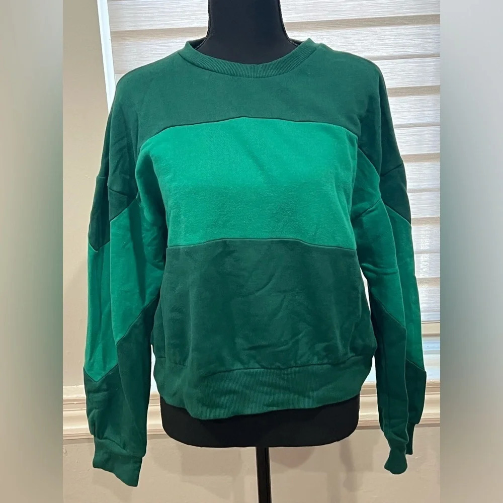 Forever 21 green  sweater - Picture 2 of 4